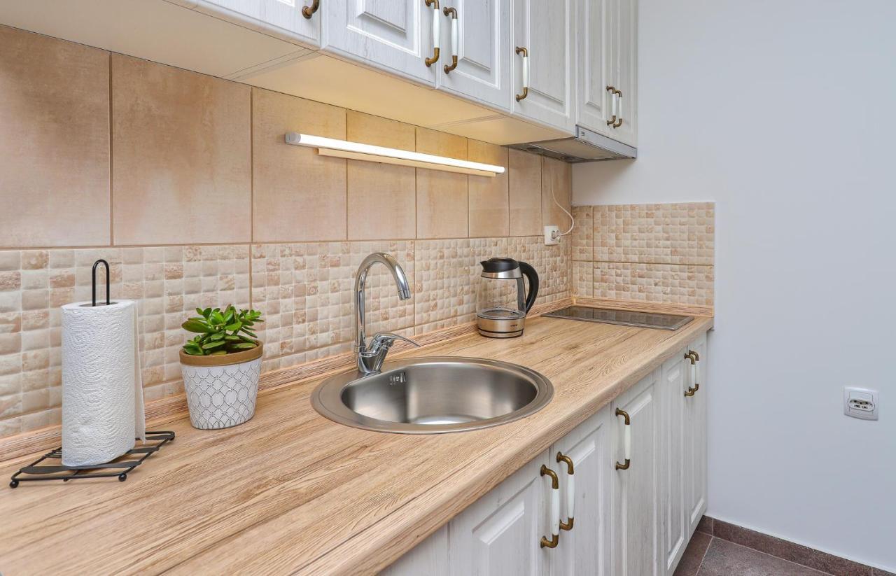 Apartment Castellino โกตอร์ ภายนอก รูปภาพ